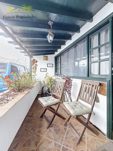 Foto c99cc576-4422-4c22-9425-e1f7ed8461f1. Casa amb aparcament a villa de Teguise Teguise