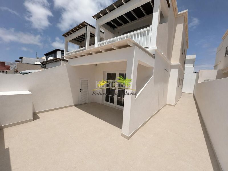 Foto cb346b87-6fef-47fd-903e-130bb62b60bb. Planta baixa a Playa Honda San Bartolomé