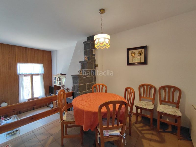Foto 0fbdabfd-99ac-4876-bf70-375f80c3715e. Casa adossada amb calefacció aparcament a Aínsa - Sobrarbe