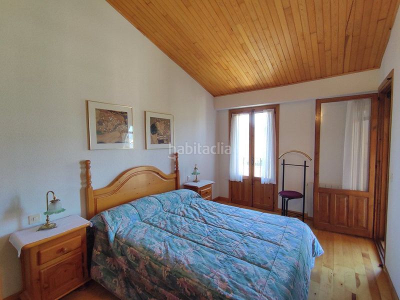 Foto ee787255-34d9-4591-8b9b-80a1d9d6c3eb. Casa adossada amb calefacció aparcament a Aínsa - Sobrarbe