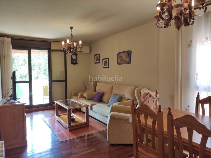Foto db7b908d-dd53-4208-bf28-d3e1490976f2. Pis amb calefacció aparcament piscina a Boltaña