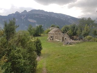 Masia  Única. Casa rural en venta en puertolas.