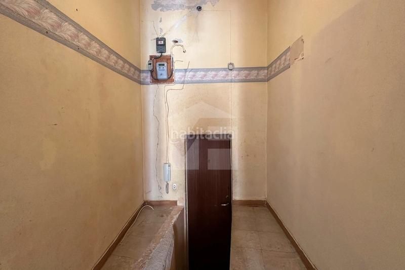 Foto 26d5aded-7338-4935-8f82-4fcec5dc0d5e. Estudio  con soleada terraza en sants - el poble sec, junto a la calle blai. en Barcelona