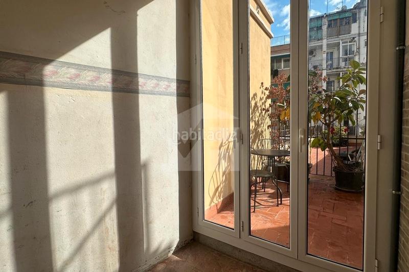 Foto 3c294992-7435-4a01-bef5-7d4355b347cb. Estudio  con soleada terraza en sants - el poble sec, junto a la calle blai. en Barcelona