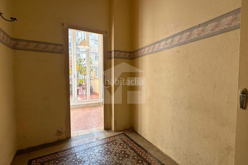 Foto af97a87e-2d70-4abb-a7e2-f6456fb0c5f0. Estudio  con soleada terraza en sants - el poble sec, junto a la calle blai. en Barcelona