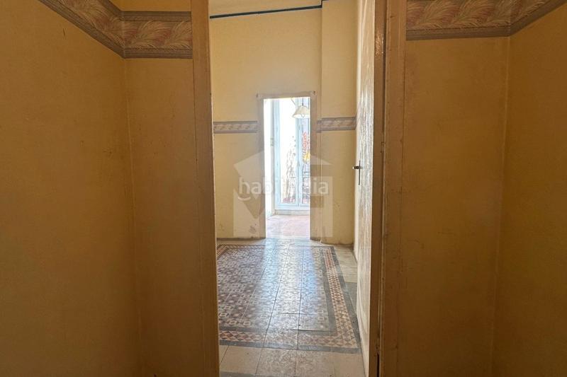 Foto ec66b774-311e-4324-8af8-71161a0287cc. Estudio  con soleada terraza en sants - el poble sec, junto a la calle blai. en Barcelona