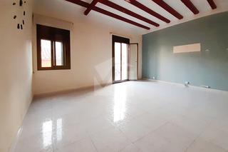 Appartement à Horta. Piso en venta para inversión actualmente alquilado en finca clás