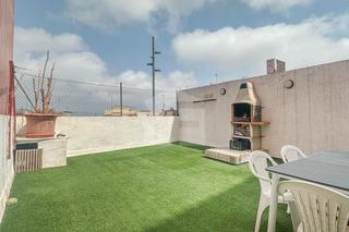 Rez-de-chaussée à Carmel. Planta baja en venta con amplia terraza en horta – la teixonera,