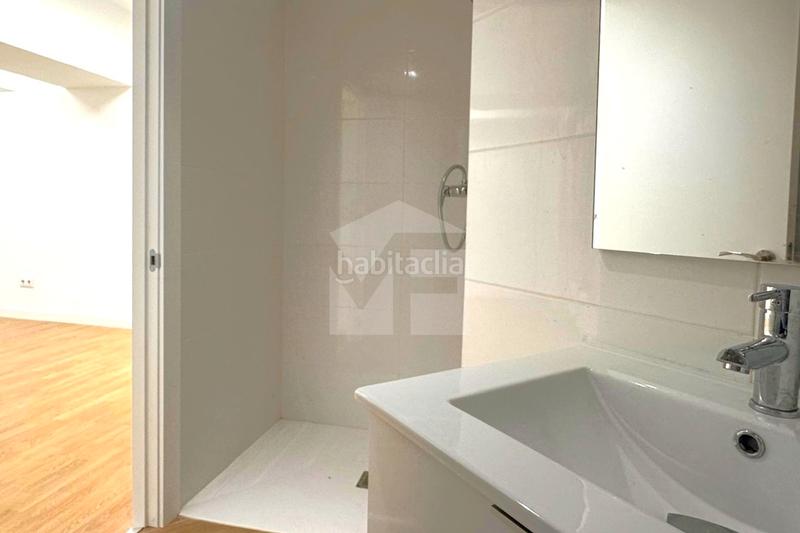 Foto 5621ffef-d096-4b47-9aff-f30d05c31737. Bureau avec chauffage dans Putget - Farró Barcelona