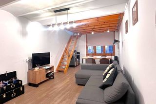 Pis a Vila de Gràcia. Planta baja en venta en finca clásica en vila de gràcia, junto a