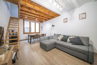 Pis a Vila de Gràcia. Planta baja en venta en finca clásica en vila de gràcia, junto a
