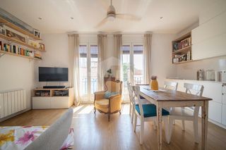 Etagenwohnung in Vila de Gr�cia. Piso en venta reformado, exterior y luminoso, en vila de gr�cia,