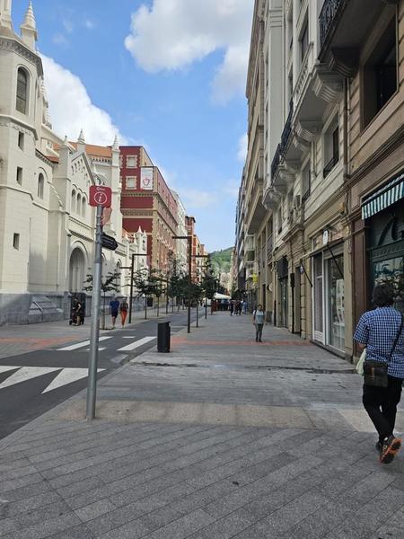 Foto fee00d4f-5749-400e-b0d6-93ada784beb2. Miete geschäftsraum in Ensanche - Moyua - Diputación Bilbao