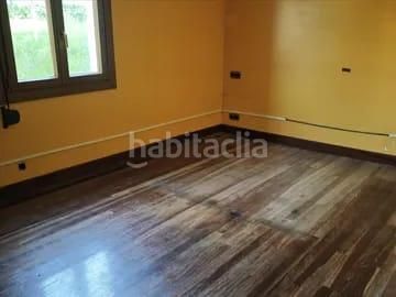 Foto 34e04942-4efb-4dcd-9496-4341bc7332aa. Pis a Usurbil