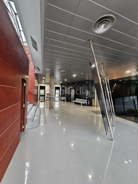 Foto ccea9bb2-9257-498f-9c05-7e5e3e46993d. Miete büro in Zona Rural Noroeste Vitoria - Gasteiz