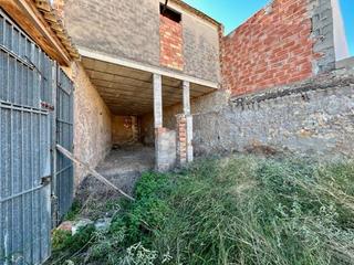 Casa a Benaguasil. Almacen solar en benaguasil 50.000€