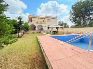 Xalet a Vilamarxant. Chalet en vilamarxant – zona les creuetes