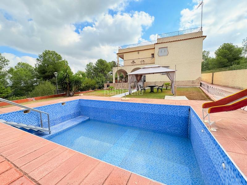 Foto 57d2c607-4277-4a12-8739-159213ae2e7d. Chalet with fireplace parking pool in Vilamarxant