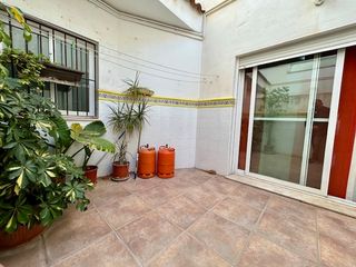 Rent Flat in Núcleo Urbano. Alquiler piso en la pobla de vallbona