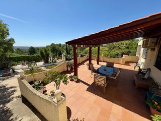 Chalet in Cheste. Chalet independiente en plena naturaleza