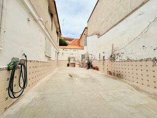 Casa in Benaguasil. Oportunidad única en benaguacil – bajo vivienda con amplia terra