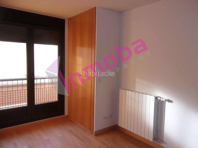 Foto 54f98530-12f2-483a-9b3d-6ad19ca1ba62. Appartamento con riscaldamento parcheggio in Centro Aranda de Duero