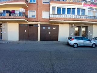 Autoparkplatz  Calle simón de colonia
