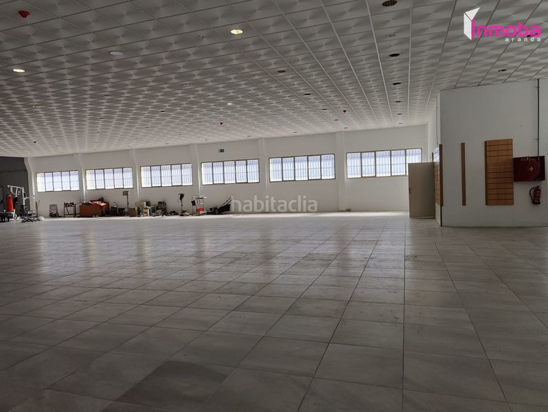 Foto bd8fd1ee-b431-41c3-a7ed-35ea00671e97. Nau industrial a Santo Domingo - La Estación Aranda de Duero