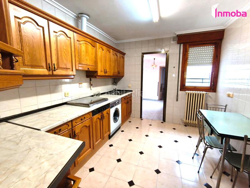 Foto 5a602439-6f23-4f84-90be-fef63d39d65e. Casa con camino parcheggio in Santa Catalina - Ferial Aranda de Duero