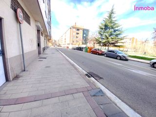 Local commercial à Calle María Pacheco 12