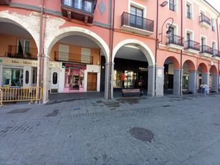 Lloguer Local Comercial a Plaza mayor 1