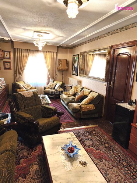 Foto d050c524-155a-46c5-a35d-bfb4ddf42a2a. Piso amplitud, luz y una ubicación privilegiada . en Aranda de Duero