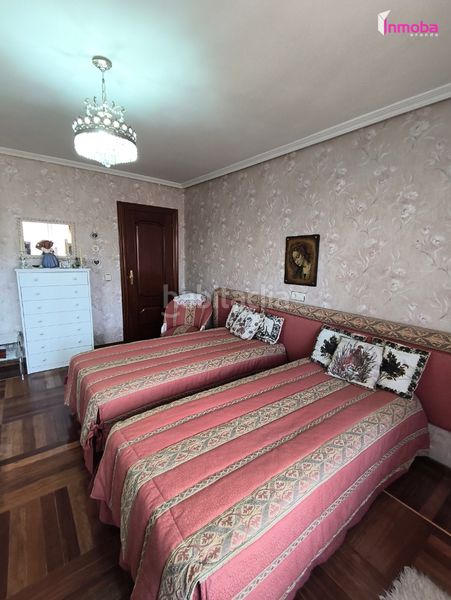 Foto f2970e3b-026a-4cef-a4ae-41e458d7ab5a. Piso amplitud, luz y una ubicación privilegiada . en Aranda de Duero