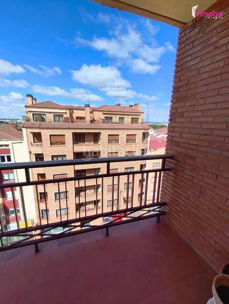 Foto f5dc0b3c-d856-47e1-828c-551e0c3b47bf. Piso amplitud, luz y una ubicación privilegiada . en Aranda de Duero