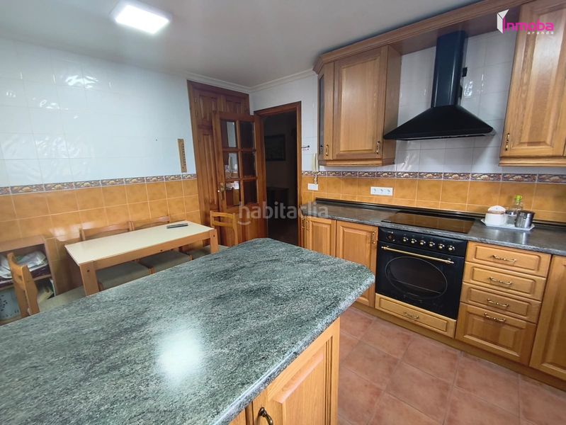 Foto 736ae5d4-937b-4084-8183-8624159301fc. Xalet amb xemeneia calefacció aparcament piscina a Milagros