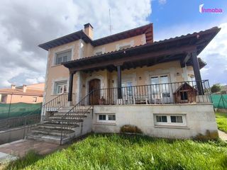 Xalet  Calle montejo. Oportunidad al lado de aranda de duero
