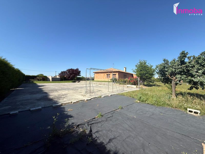 Foto 8116fa45-64f4-4bc4-ae77-ebcab1807bb3. Xalet amb xemeneia calefacció piscina a Zona Rural Aranda de Duero
