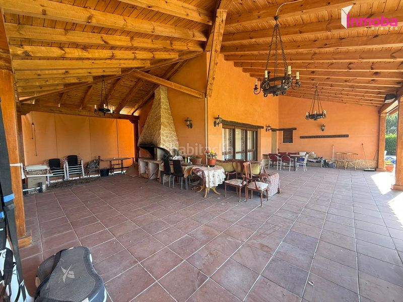 Foto b0aaa0a7-f8b3-483a-a6c9-d56a82c697fe. Xalet amb xemeneia calefacció piscina a Zona Rural Aranda de Duero