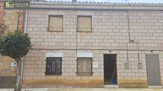 Mas à Villarquemado. Casa en villarquemado