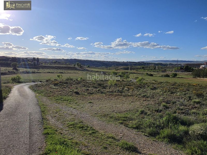 Foto c228eda6-cb54-47ae-8dd0-e039c6f0a1c1. Finca rústica finca rustica con edificación urbana en Teruel