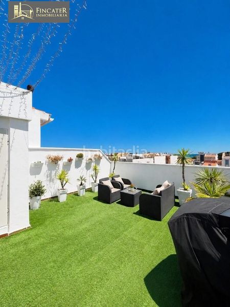 Foto fbd4d841-d7b6-45d2-80b2-8e6007e22df1. Affitto duplex con parcheggio in Chilches