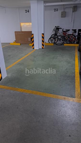 Foto 2949ecea-a3d8-4a2b-aadd-c2bff3fff29b. Autoparkplatz in paseo marítimo rey de españa 100 in Fuengirola