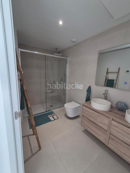 Foto 41f1ffe6-b1dd-4a6a-8ce5-594083ec5f56. Pis a avenida Fuengirola 5 a Las Gaviotas - Carvajal Fuengirola