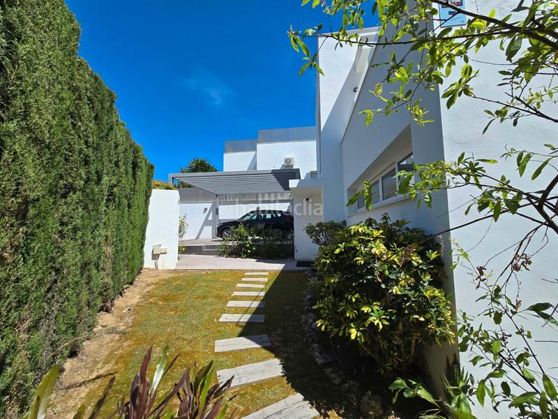 Foto 24250337-5831-40cb-b283-15e4639db056. Chalet en Las Gaviotas - Carvajal Fuengirola