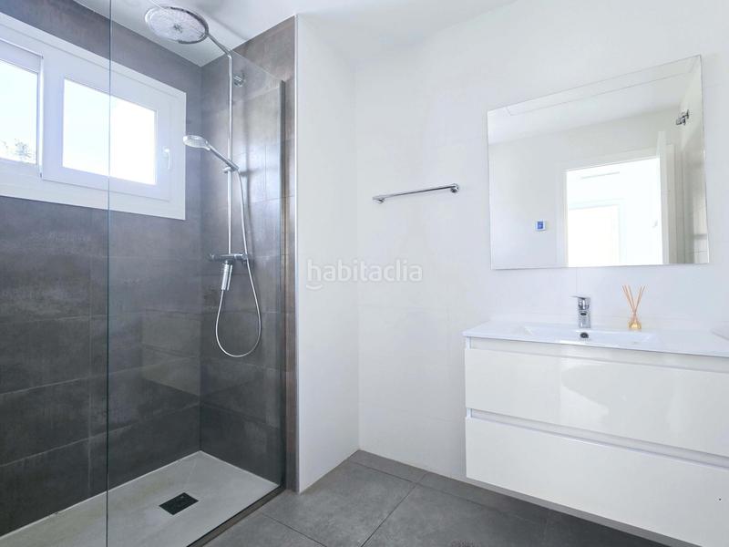 Foto cff7ffeb-4d8a-474e-8fe8-4202a2e3ca72. Chalet en Las Gaviotas - Carvajal Fuengirola