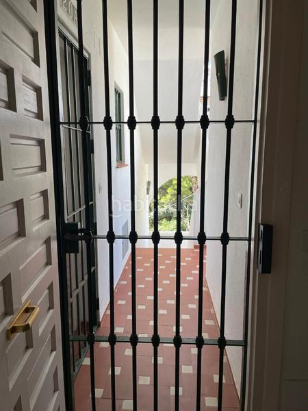 Foto ae94134f-7477-4ae3-a19f-095ee0f6f7da. Alquiler apartamento en calle los tarajes 4 en Torreblanca del Sol Fuengirola