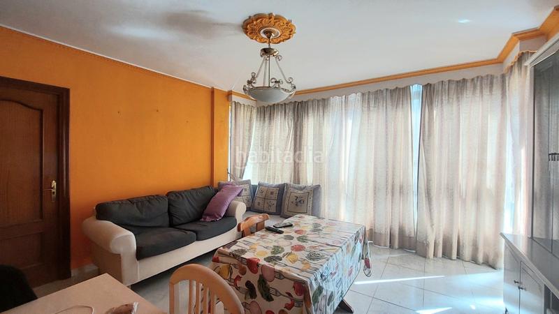 Foto c77ef98d-3b6e-48ae-b3bd-73483e1f65fc. Piso en calle francisco merino 22 en Centro ciudad Fuengirola