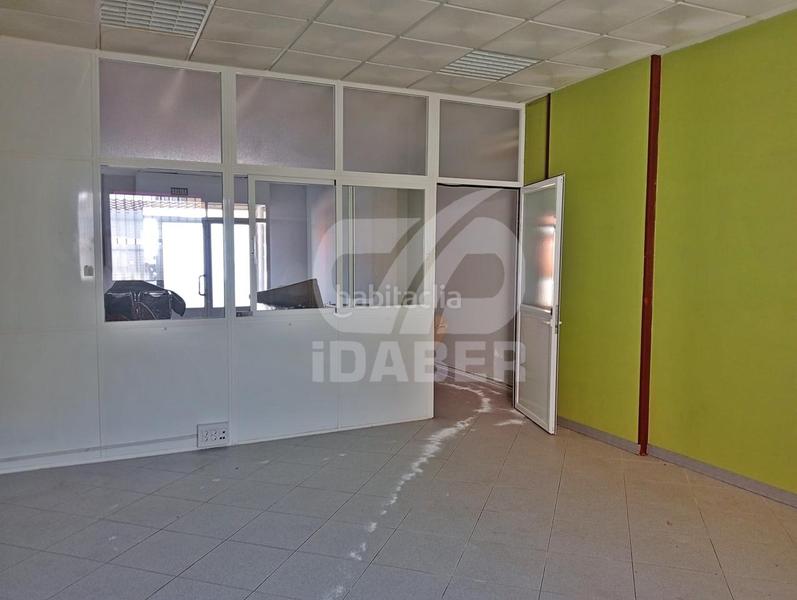 Foto 6242eb6d-2266-4b56-953f-a1b60c2b01b1. Location local commercial dans Lominchar