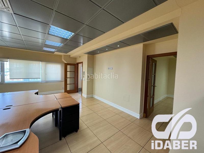 Foto 09c6f80b-86b0-4fb5-8da4-9deddb5b3f7e. Alquiler nave industrial alquiler edificio para oficinas en Illescas