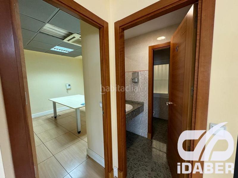 Foto 771e0d30-2660-423c-a5fa-b6934daea1c5. Location bâtiment à usage industriel dans Estación-Cruz Roja Illescas